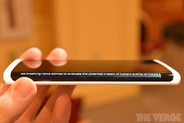 theverge3 1020 verge super wide Samsung presenta sus primeros prototipos con pantalla flexible