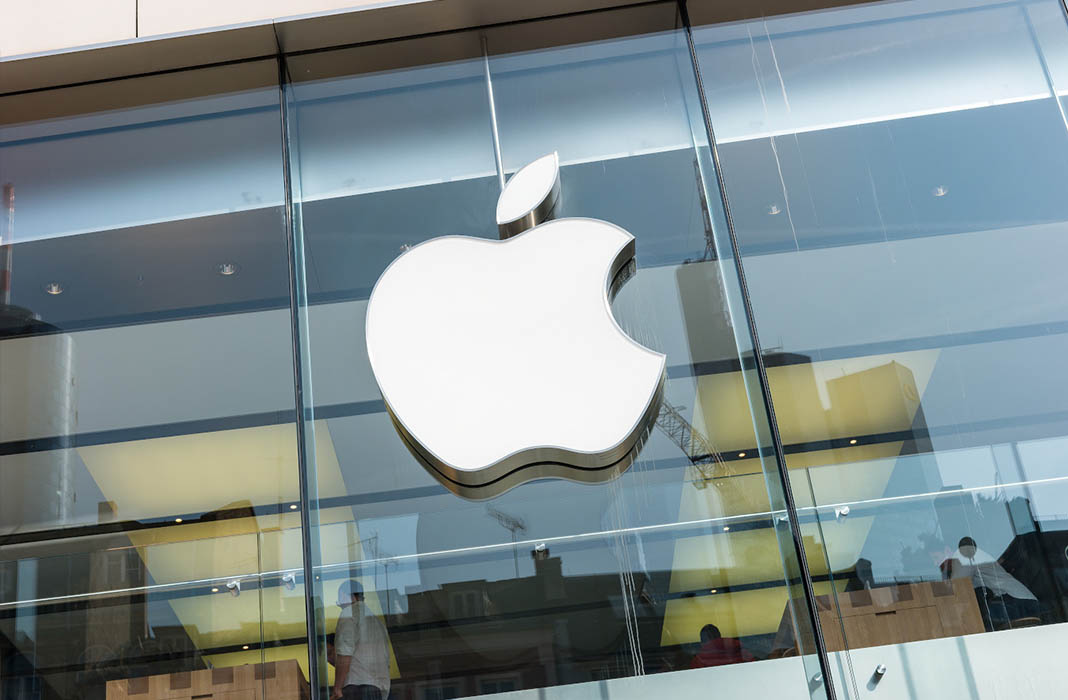 apple edificio logo Apple podría permitir el uso de app stores de terceros en Europa