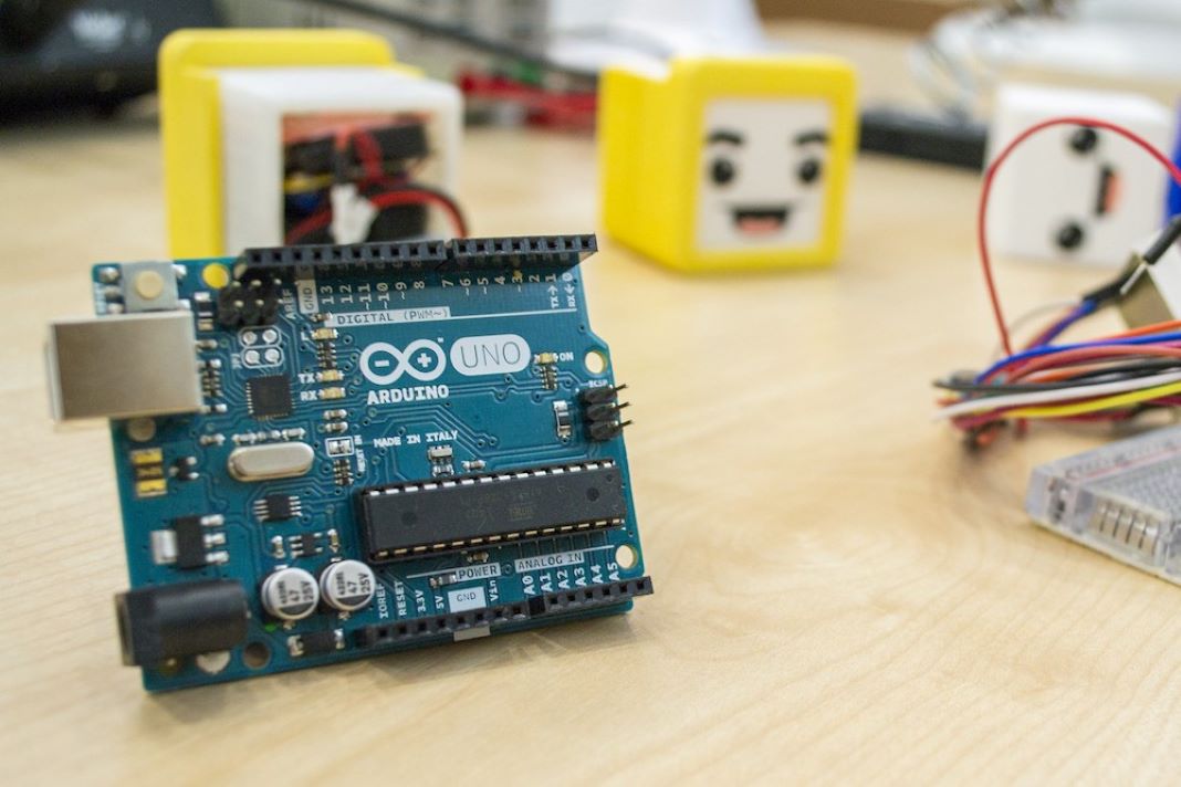 arduino PictoBlox, the tool that turns programming into a kids play