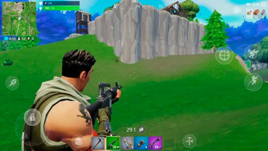Fortnite: male character carrying a gun and looking where to shoot