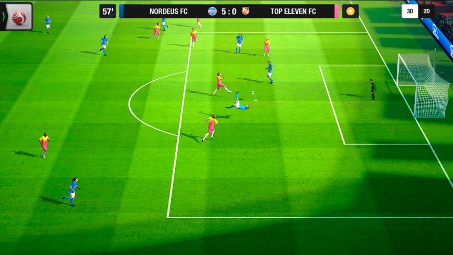 Top Eleven: in-game football match screenshot.