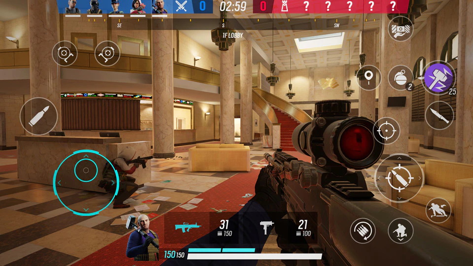 Rainbow Six Mobile: first-person shooter looking for a target within the hall of a building